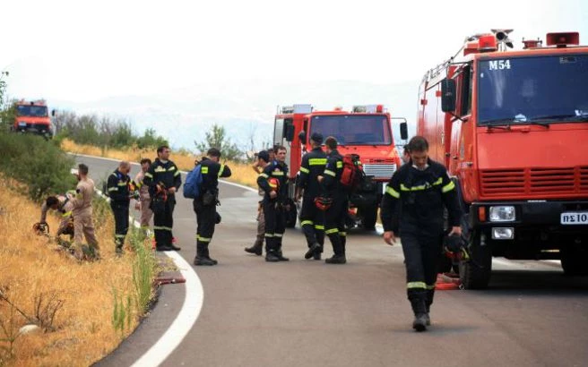 Πάτρα: Ξέσπασε φωτιά κοντά σε καταυλισμό Ρομά